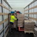 unloading with transpallet