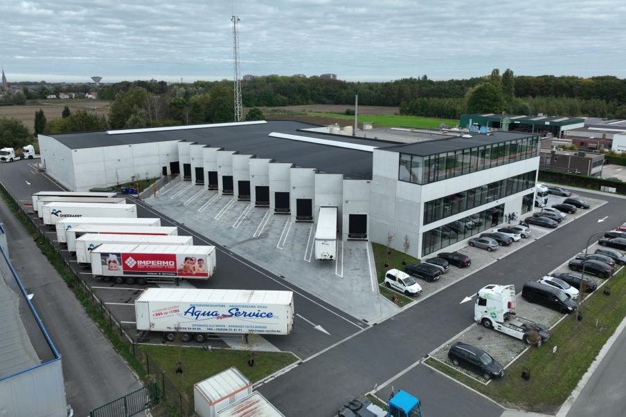 Luchtfoto van de nieuwe Gheeraert-site op het Industriepark-West in Sint-Niklaas